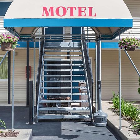 Rodeway Inn Milford - I-84 Екстер'єр фото