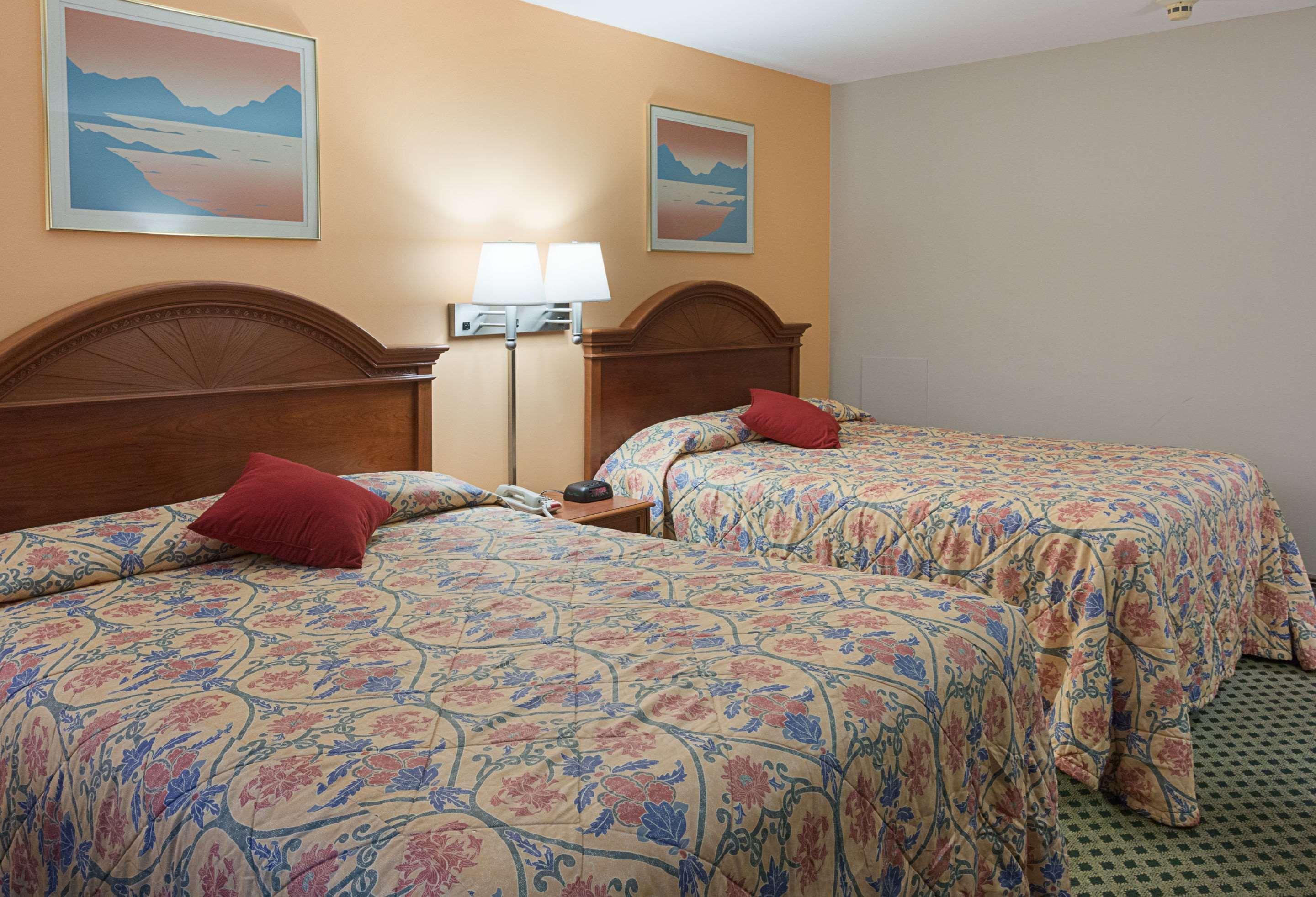 Rodeway Inn Milford - I-84 Екстер'єр фото