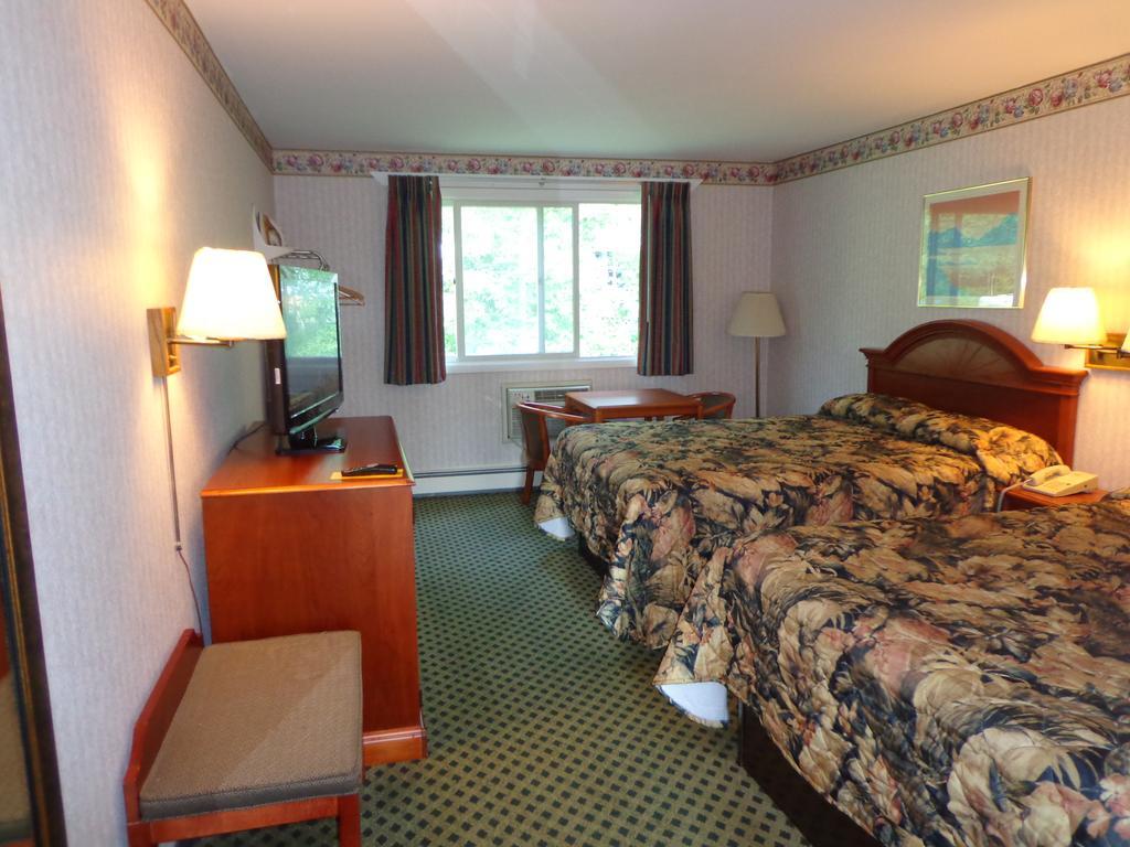 Rodeway Inn Milford - I-84 Екстер'єр фото