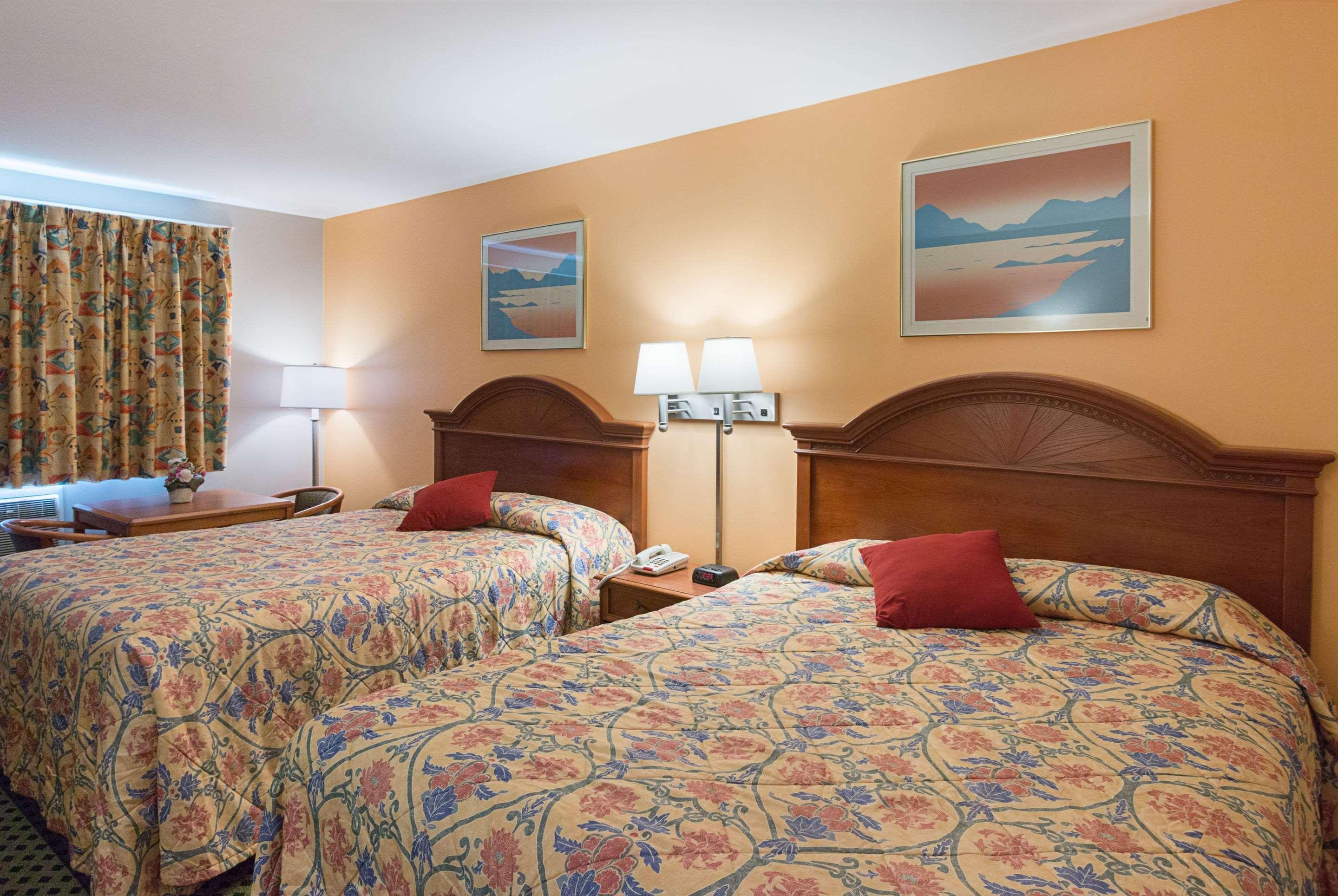 Rodeway Inn Milford - I-84 Екстер'єр фото