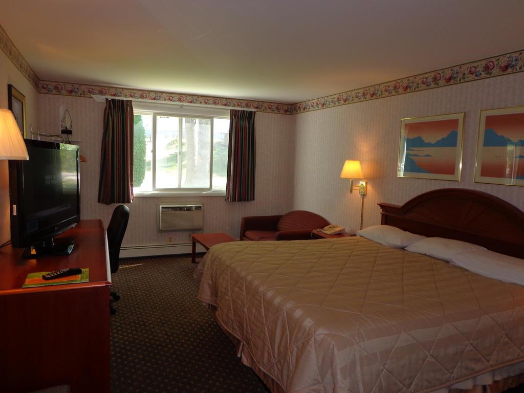 Rodeway Inn Milford - I-84 Екстер'єр фото